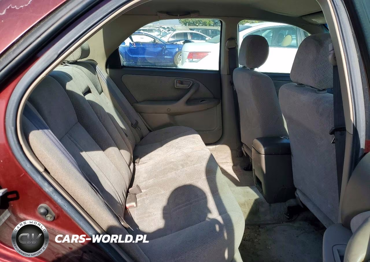 2000 Toyota Camry Le VIN:JT2BG22K8Y0478749 - 10