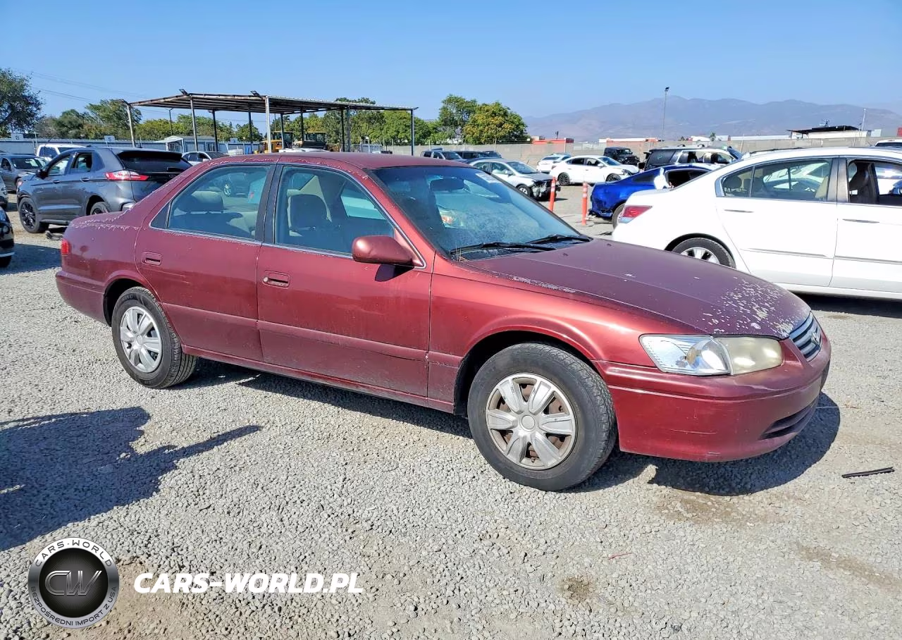 2000 Toyota Camry Le VIN:JT2BG22K8Y0478749 - 4