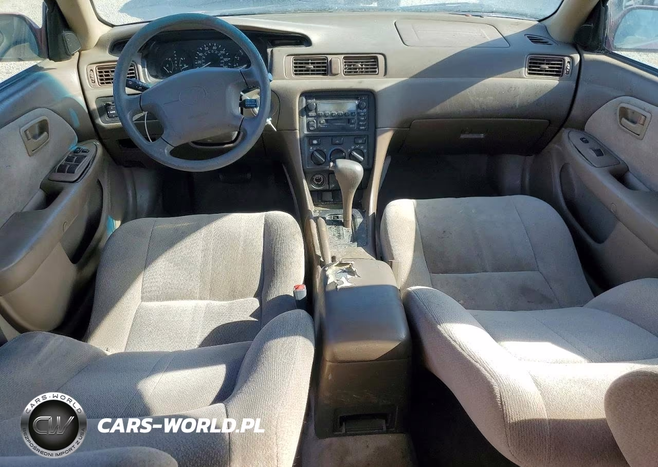 2000 Toyota Camry Le VIN:JT2BG22K8Y0478749 - 8