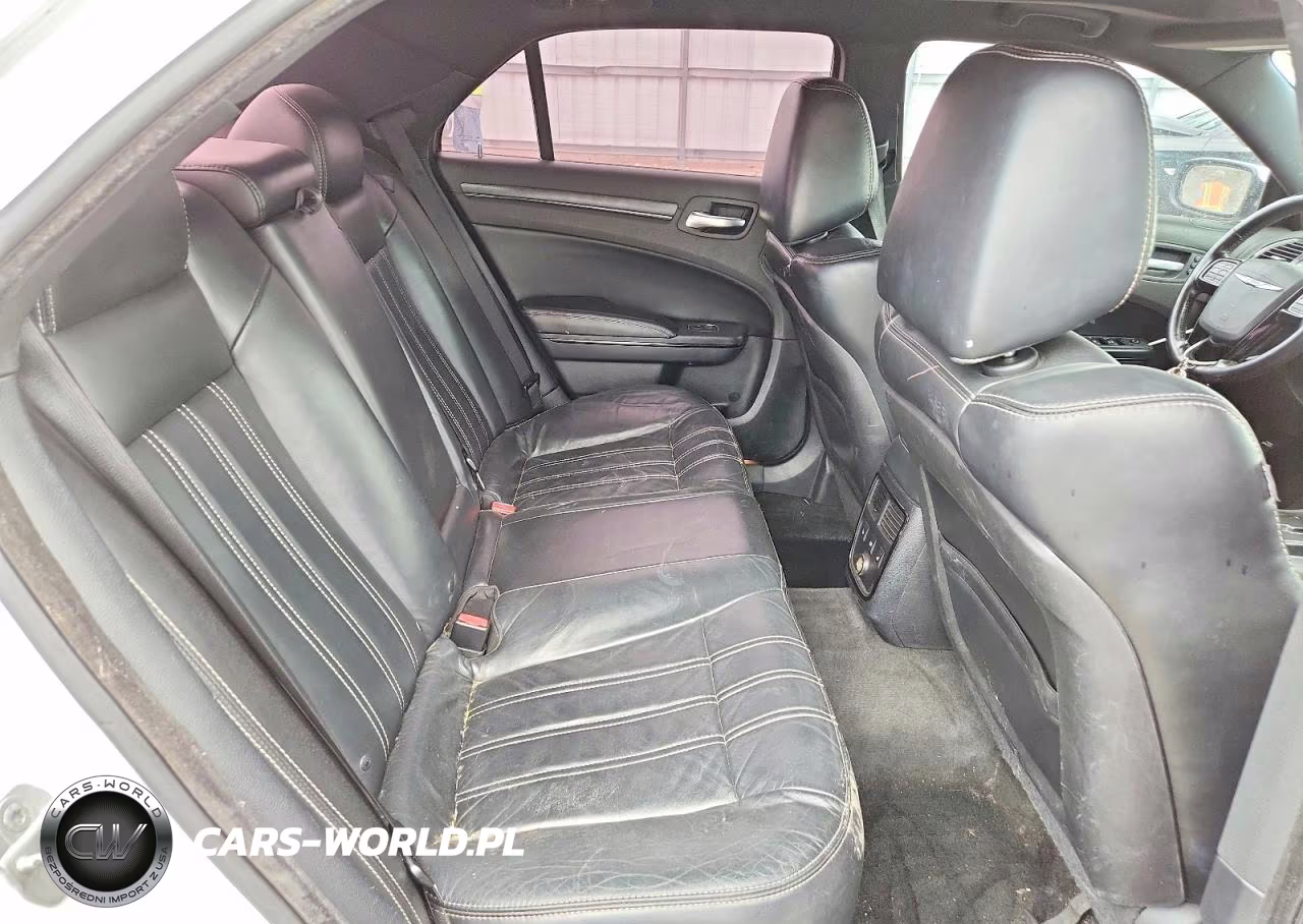 2012 Chrysler 300 S VIN:2C3CCADTXCH115627 - 10