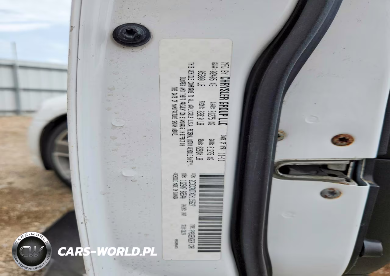 2012 Chrysler 300 S VIN:2C3CCADTXCH115627 - 13