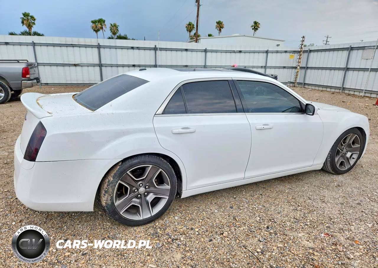2012 Chrysler 300 S VIN:2C3CCADTXCH115627 - 3