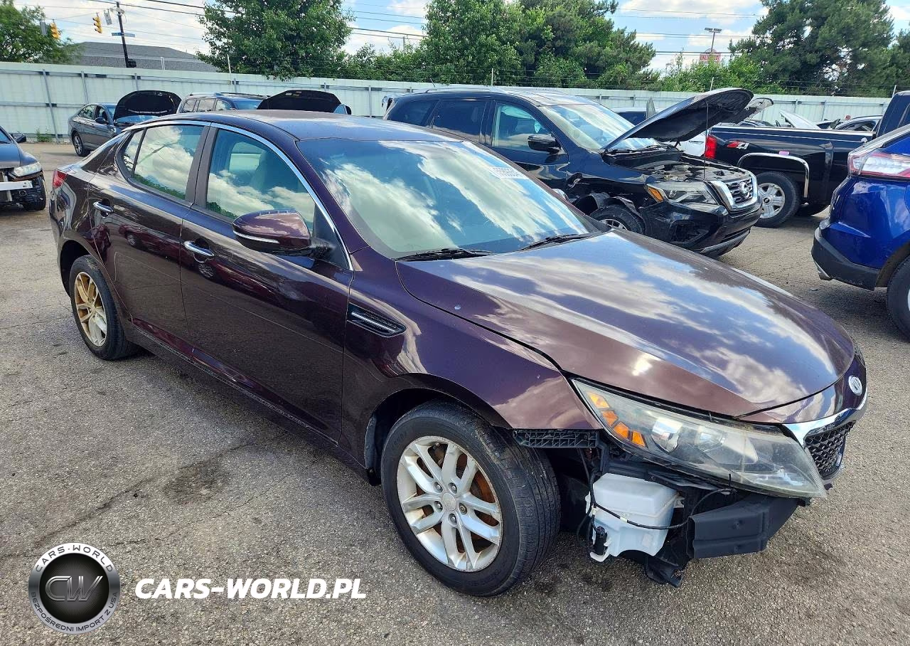 2012 Kia Optima Lx VIN:5XXGM4A72CG055929 - 4