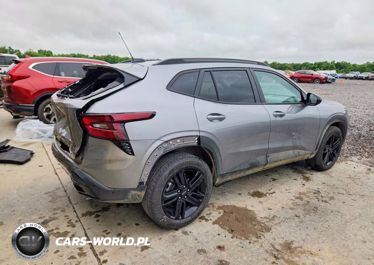 2025 Chevrolet Trax Activ VIN:KL77LKEP5SC215783 - 3