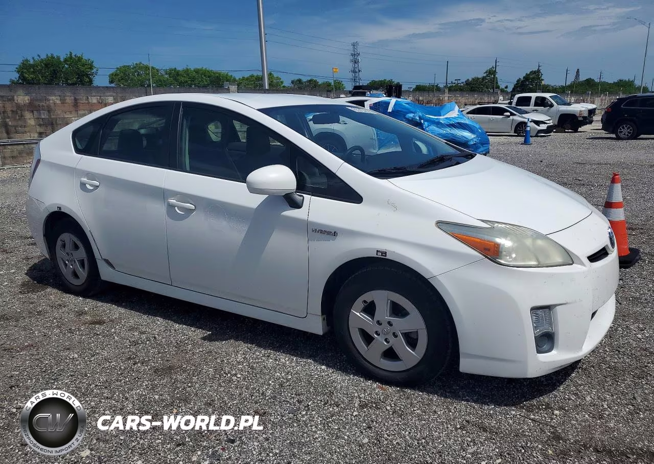 2011 Toyota Prius Two VIN:JTDKN3DU6B5269148 - 4