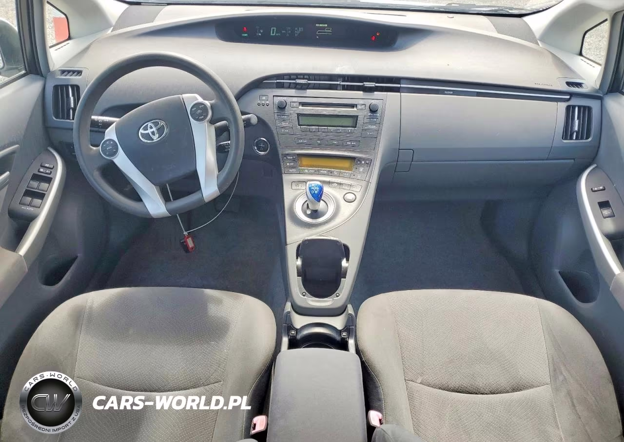 2011 Toyota Prius Two VIN:JTDKN3DU6B5269148 - 8