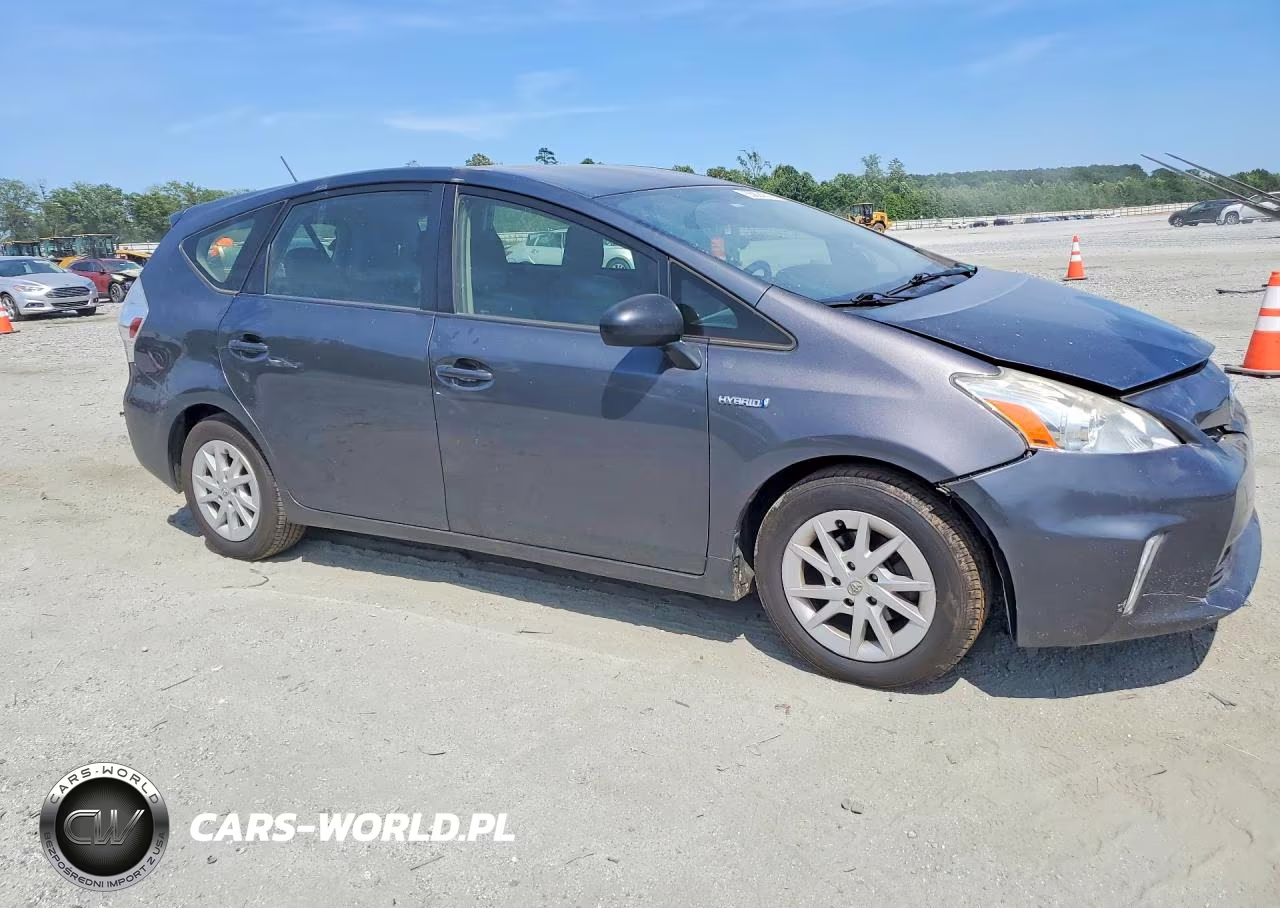 2013 Toyota Prius V Three VIN:JTDZN3EU0D3269108 - 4