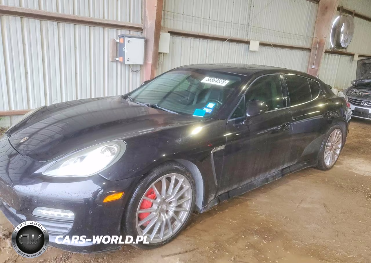 2011 Porsche Panamera 2