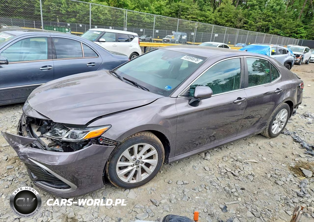 2021 Toyota Camry Le