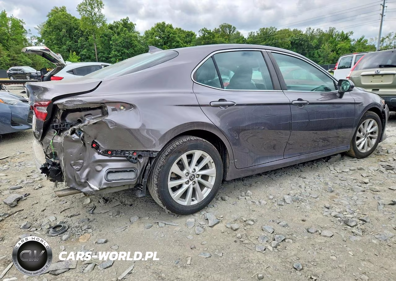 2021 Toyota Camry Le VIN:4T1C11AK5MU539465 - 3
