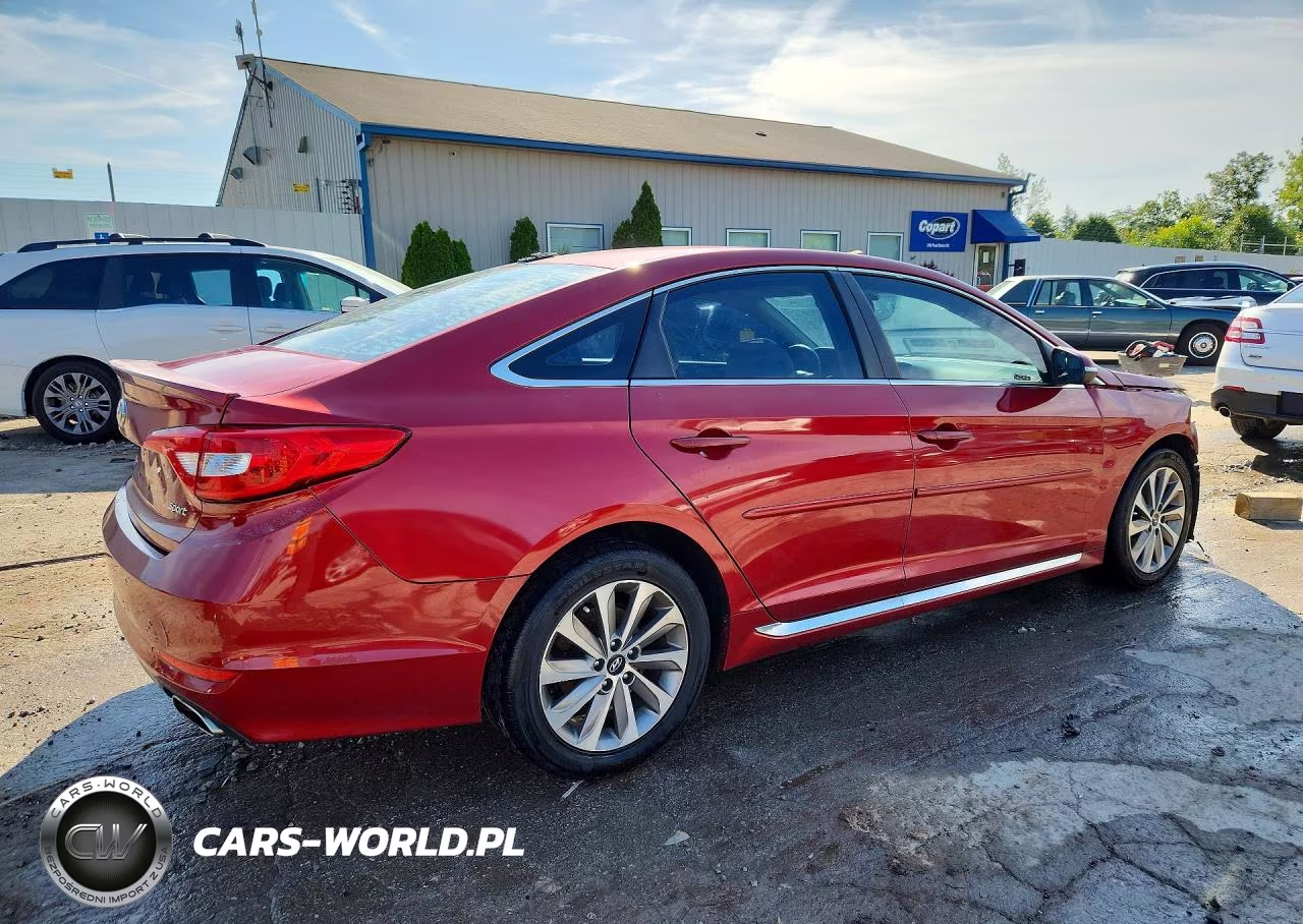 2015 Hyundai Sonata Sport VIN:5NPE34AF1FH180642 - 3