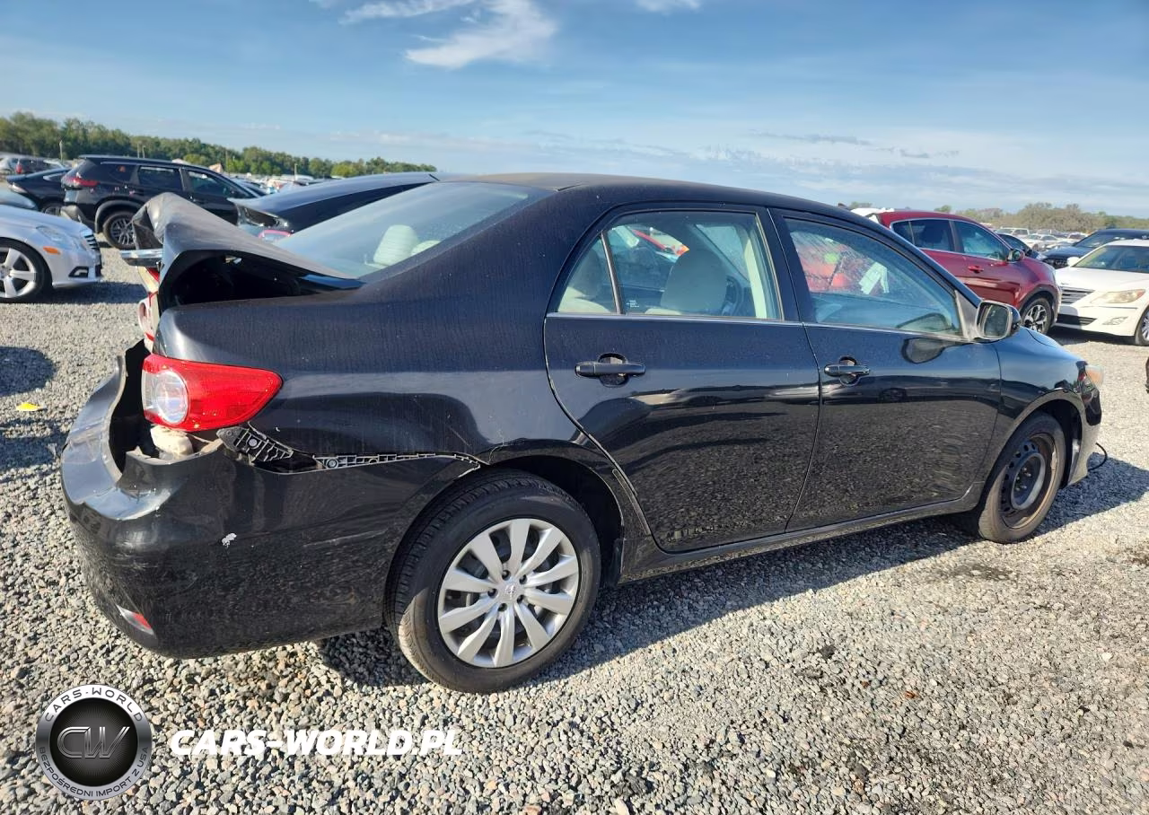 2013 Toyota Corolla Le VIN:5YFBU4EE5DP166664 - 3