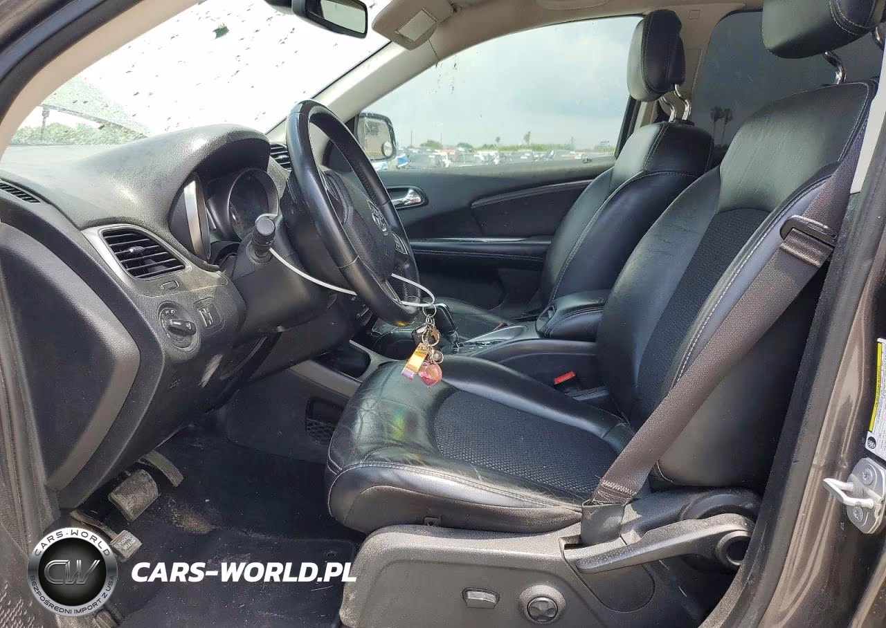 2019 Dodge Journey Crossroad VIN:3C4PDCGG9KT693633 - 7