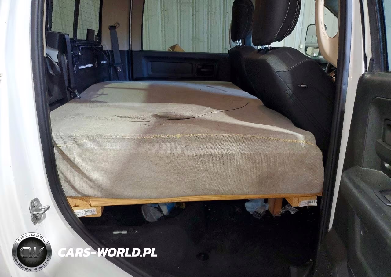 2020 Ram 2500 Tradesman VIN:3C6UR5CL8LG251074 - 10