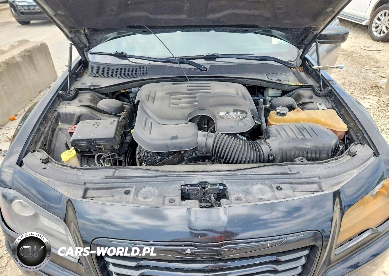 2014 Chrysler 300 300S VIN:2C3CCAGG8EH352876 - 11