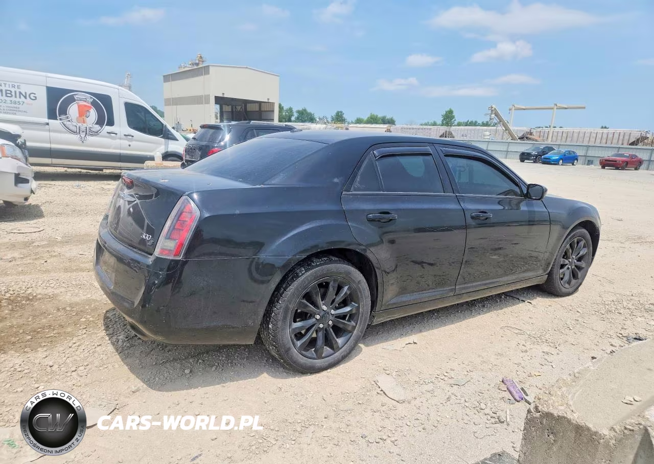 2014 Chrysler 300 300S VIN:2C3CCAGG8EH352876 - 3