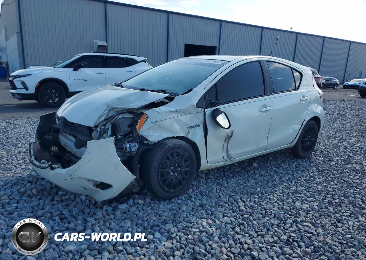 2013 Toyota Prius C One – zdjęcie 1 z 13