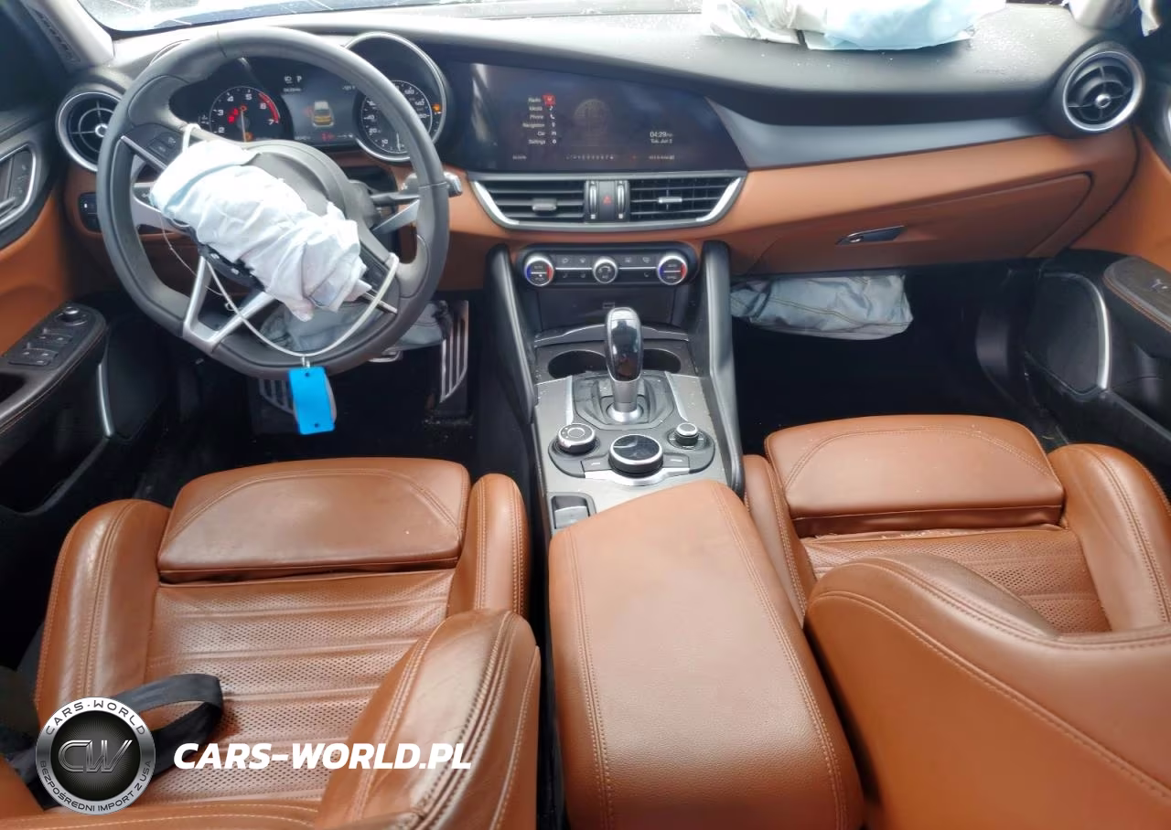 2019 Alfa Romeo Giulia Ti VIN:ZARFAMBN9K7607201 - 8