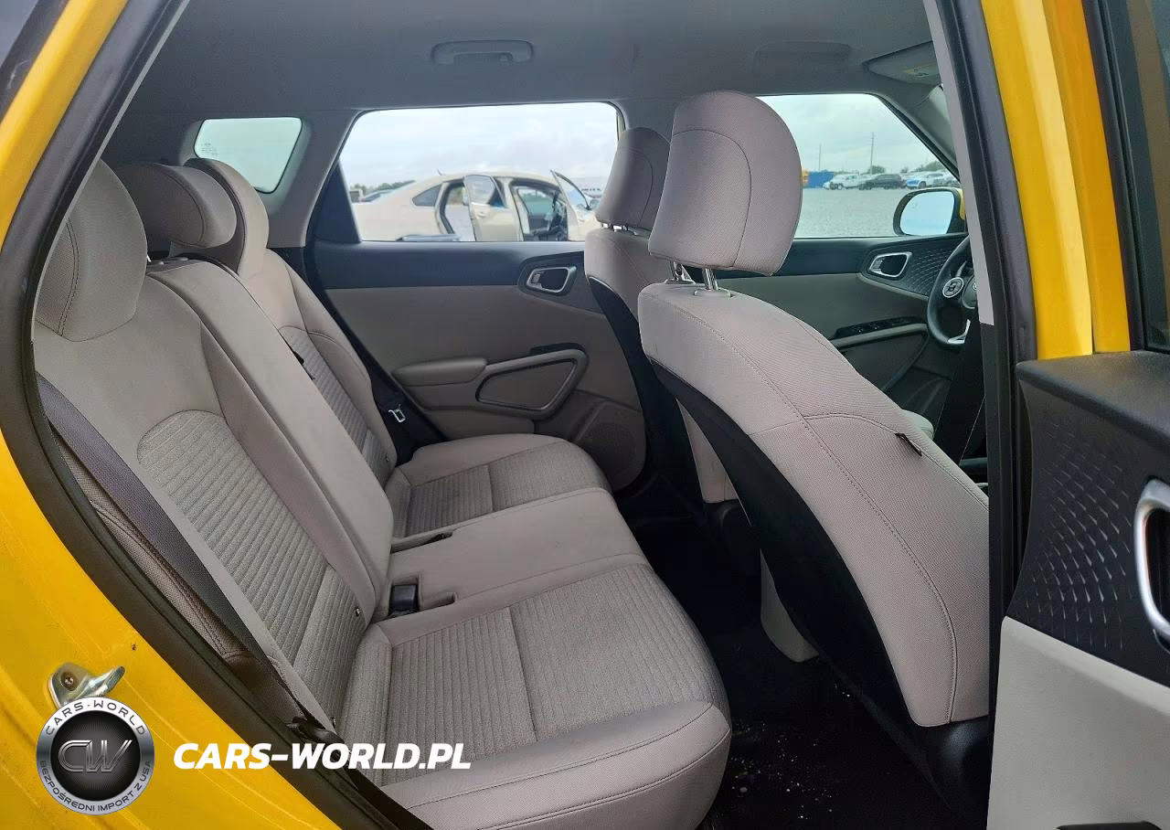 2020 Kia Soul S VIN:KNDJ23AU7L7047099 - 10