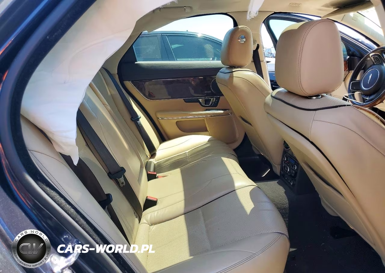 2017 Jaguar Xj VIN:SAJWA1C76H8W10554 - 10