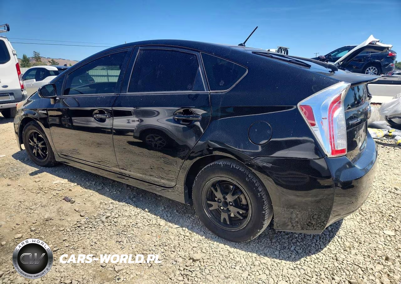 2013 Toyota Prius Two VIN:JTDKN3DU7D5635489 - 2