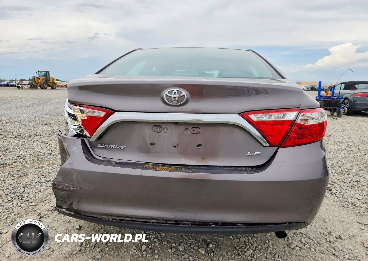 2015 Toyota Camry Le VIN:4T4BF1FK0FR444942 - 6