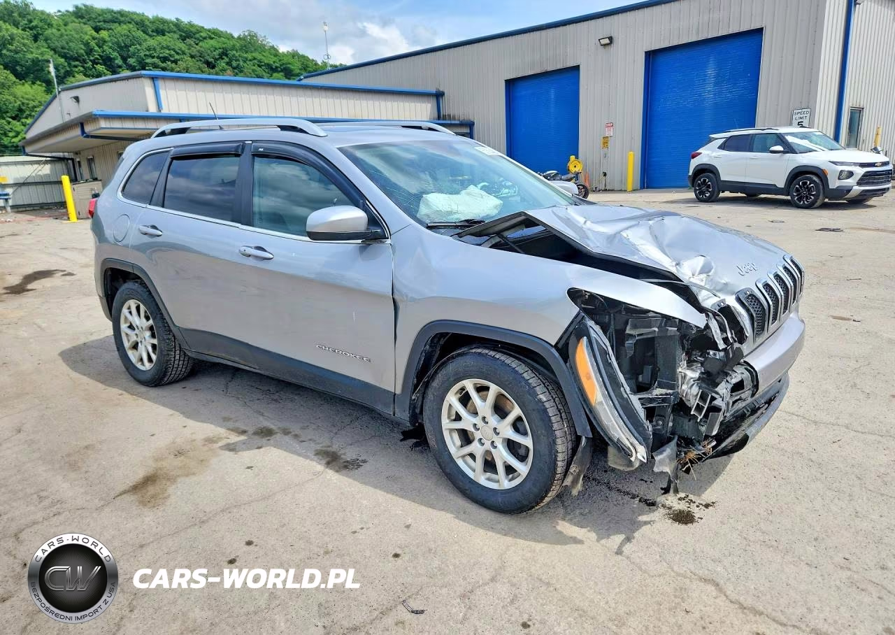 2014 Jeep Cherokee Latitude VIN:1C4PJMCS3EW265290 - 4