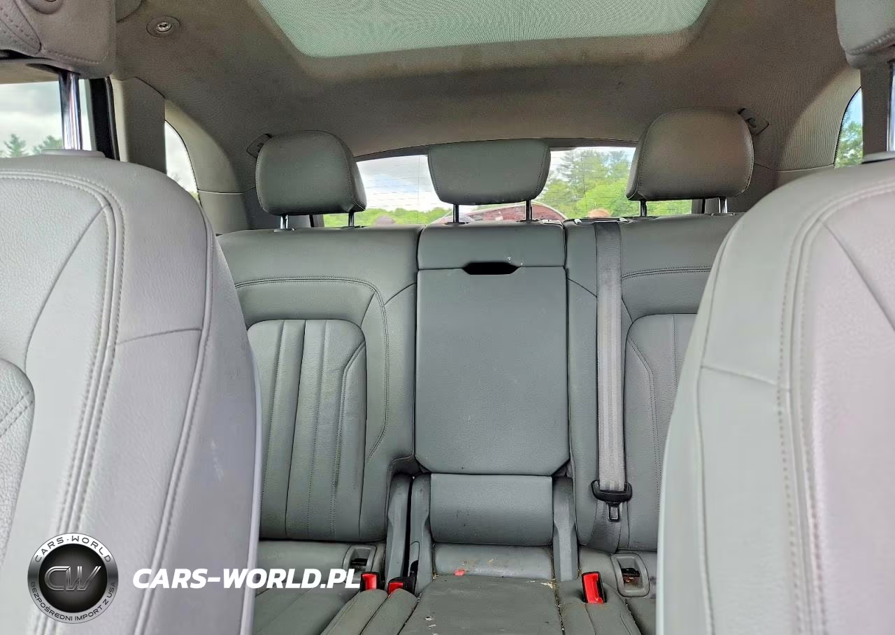 2018 Audi Q5 Premium Plus VIN:WA1BNAFY3J2233965 - 10