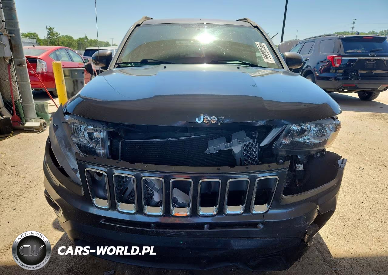 2015 Jeep Compass Latitude VIN:1C4NJDEB7FD245996 - 5