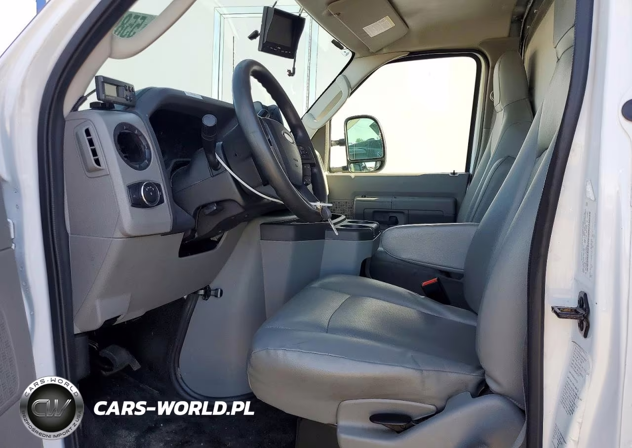 2023 Ford E350 Refrigerated Box Truck VIN:1FDWE3FK9PDD32054 - 7