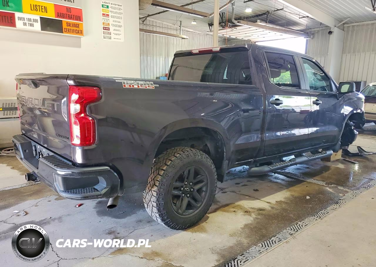 2022 Chevrolet Silverado K1500 Trail Boss Custom VIN:3GCPDCEKXNG666557 - 3