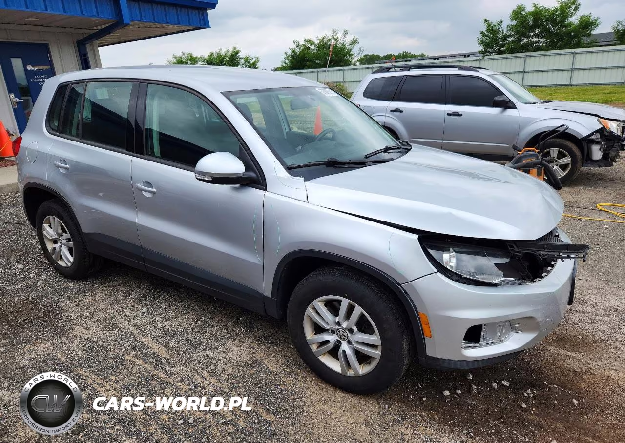 2014 Volkswagen Tiguan S VIN:WVGBV3AX7EW534572 - 4