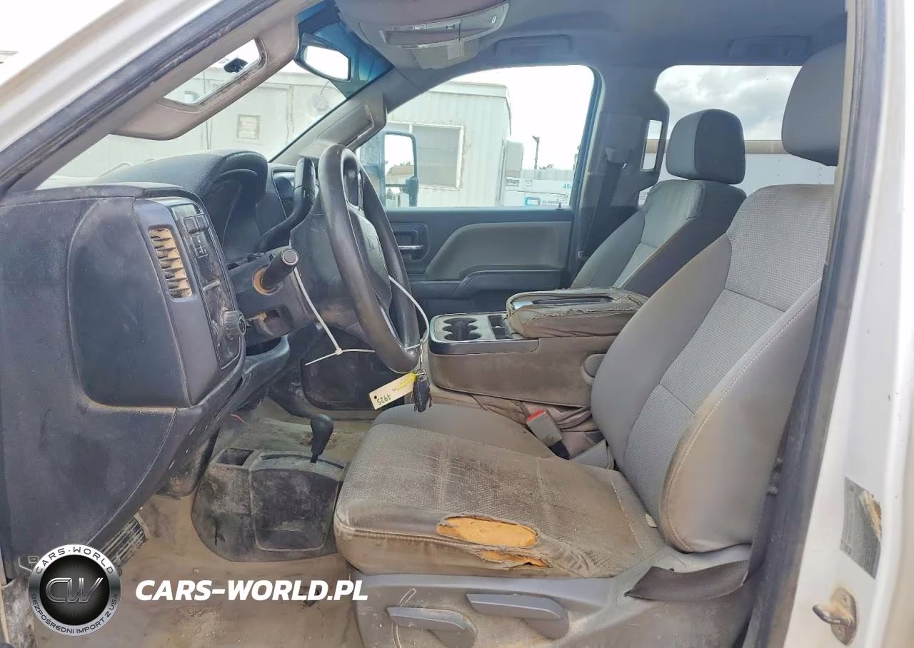 2018 Chevrolet Silverado K3500 VIN:1GC4KYCY7JF185335 - 7