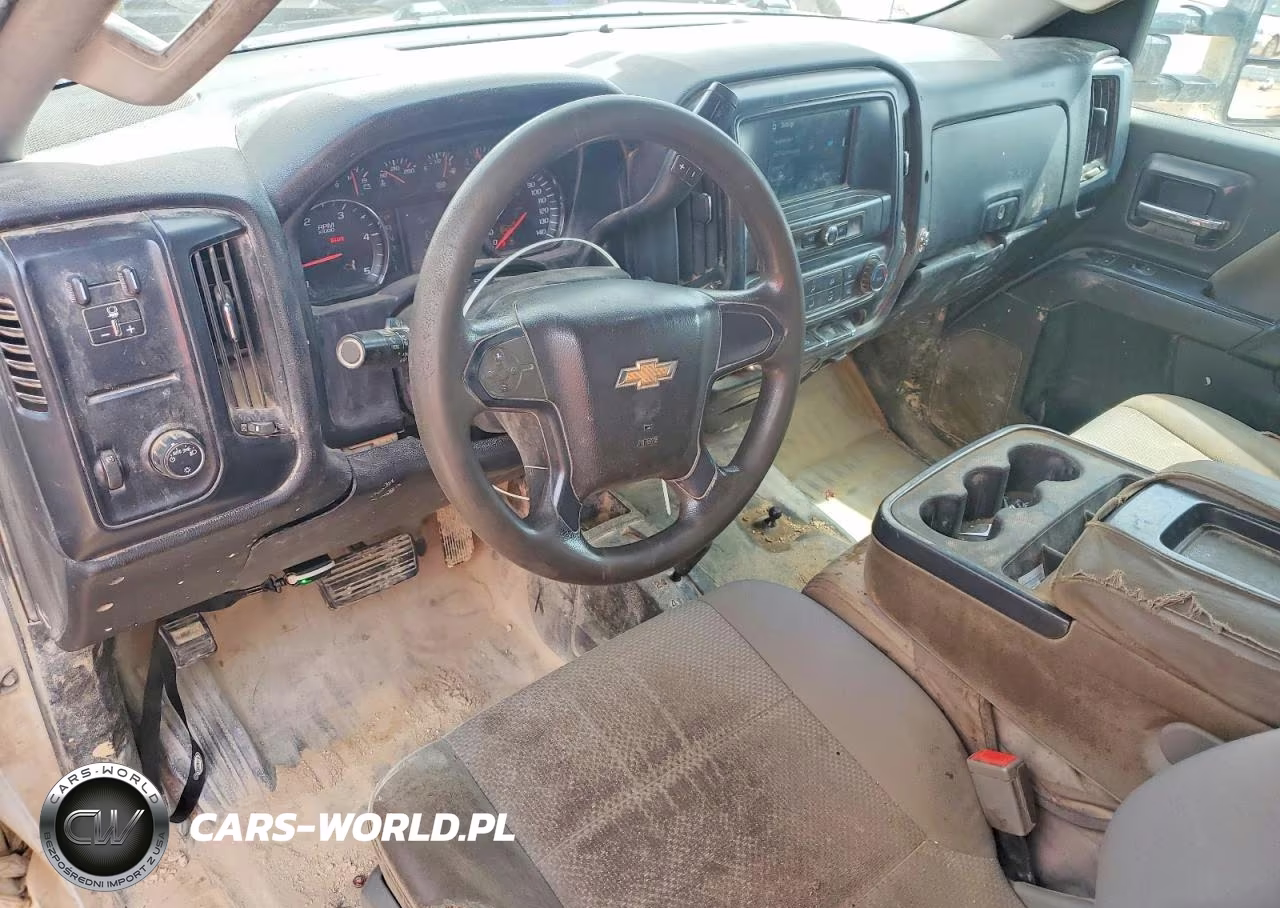 2018 Chevrolet Silverado K3500 VIN:1GC4KYCY7JF185335 - 8