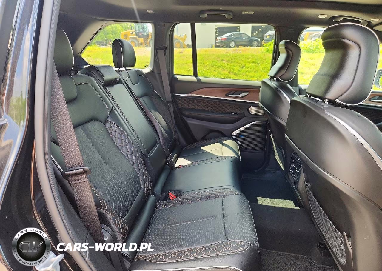 2023 Jeep Grand Cherokee Summit VIN:1C4RJHEG8PC586707 - 11