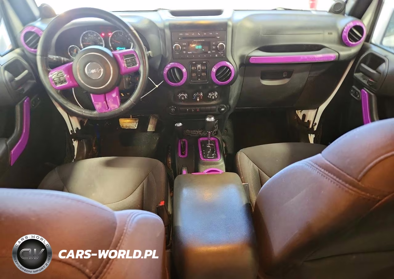 2014 Jeep Wrangler Unlimited Sport VIN:1C4BJWDG6EL113215 - 8