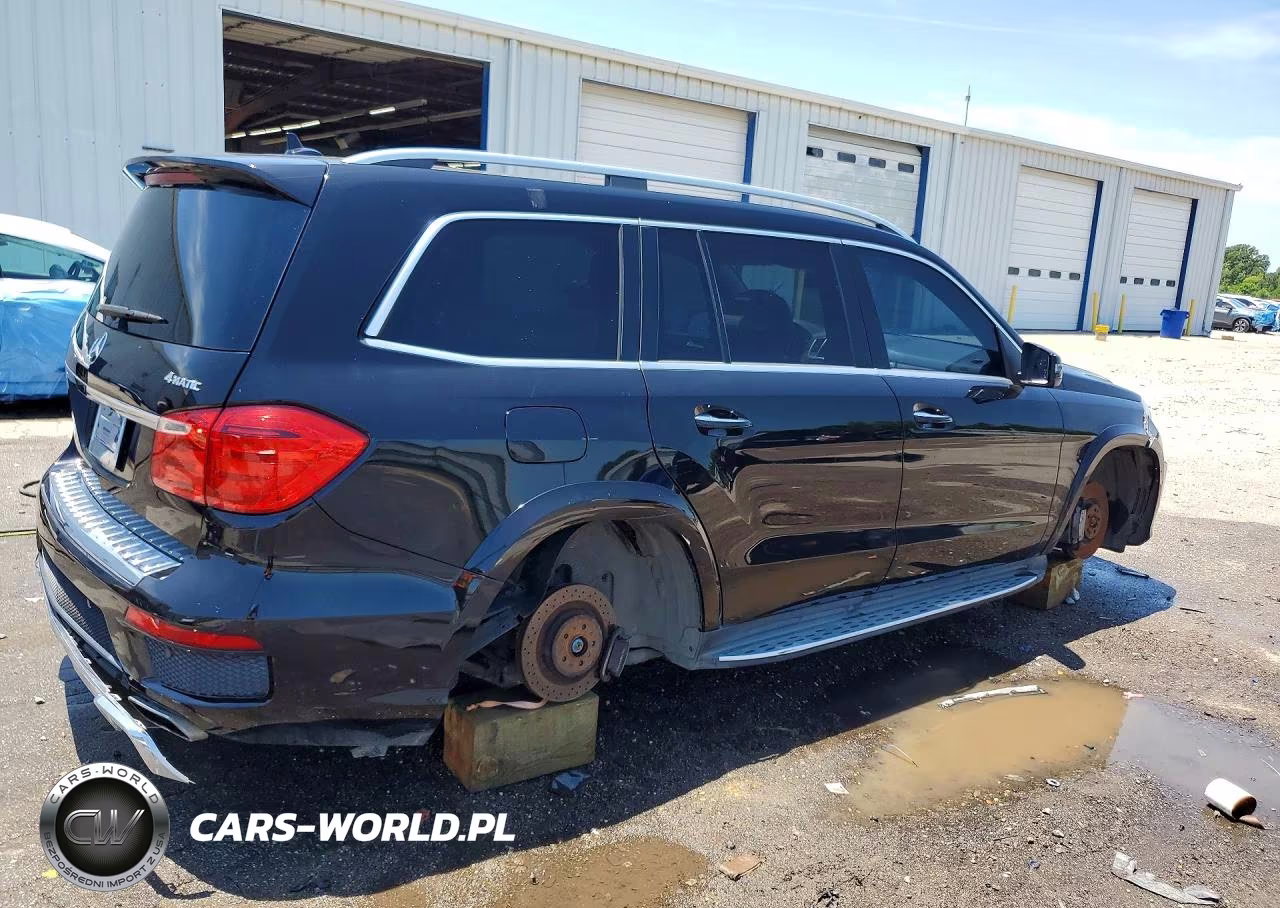 2013 Mercedes-Benz Gl 550 4Matic VIN:4JGDF7DE5DA130365 - 3
