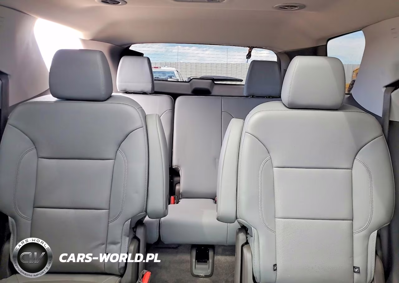 2019 Chevrolet Traverse Premier VIN:1GNEVKKW7KJ284350 - 10