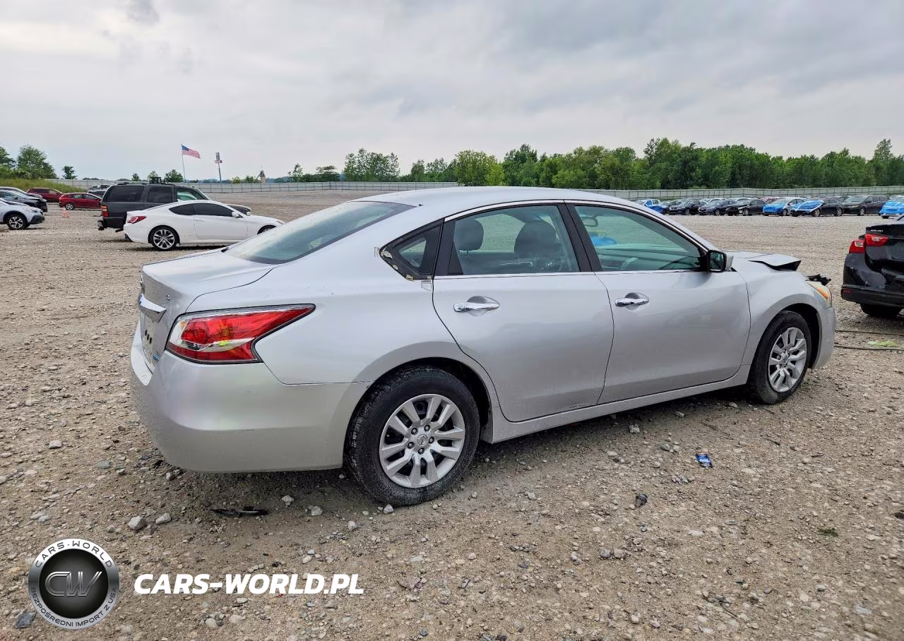 2014 Nissan Altima 2.5 S VIN:1N4AL3APXEC133952 - 3