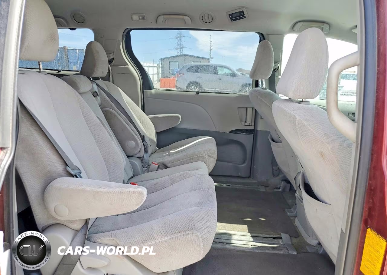 2013 Toyota Sienna Le VIN:5TDKK3DC7DS358921 - 11