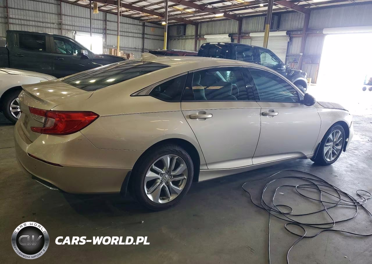 2018 Honda Accord Lx VIN:1HGCV1F19JA104472 - 3