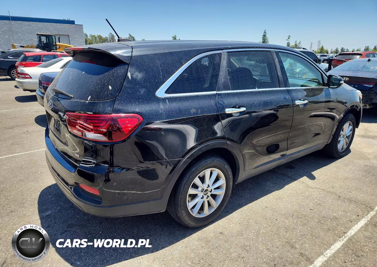 2019 Kia Sorento L VIN:5XYPG4A34KG456302 - 3