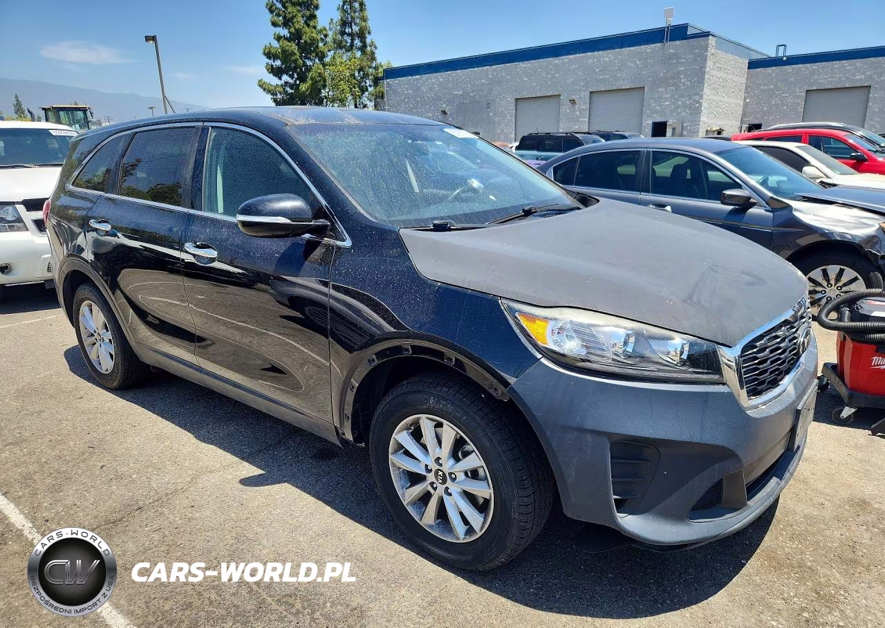 2019 Kia Sorento L VIN:5XYPG4A34KG456302 - 4