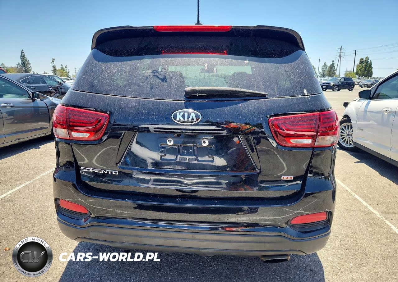 2019 Kia Sorento L VIN:5XYPG4A34KG456302 - 6