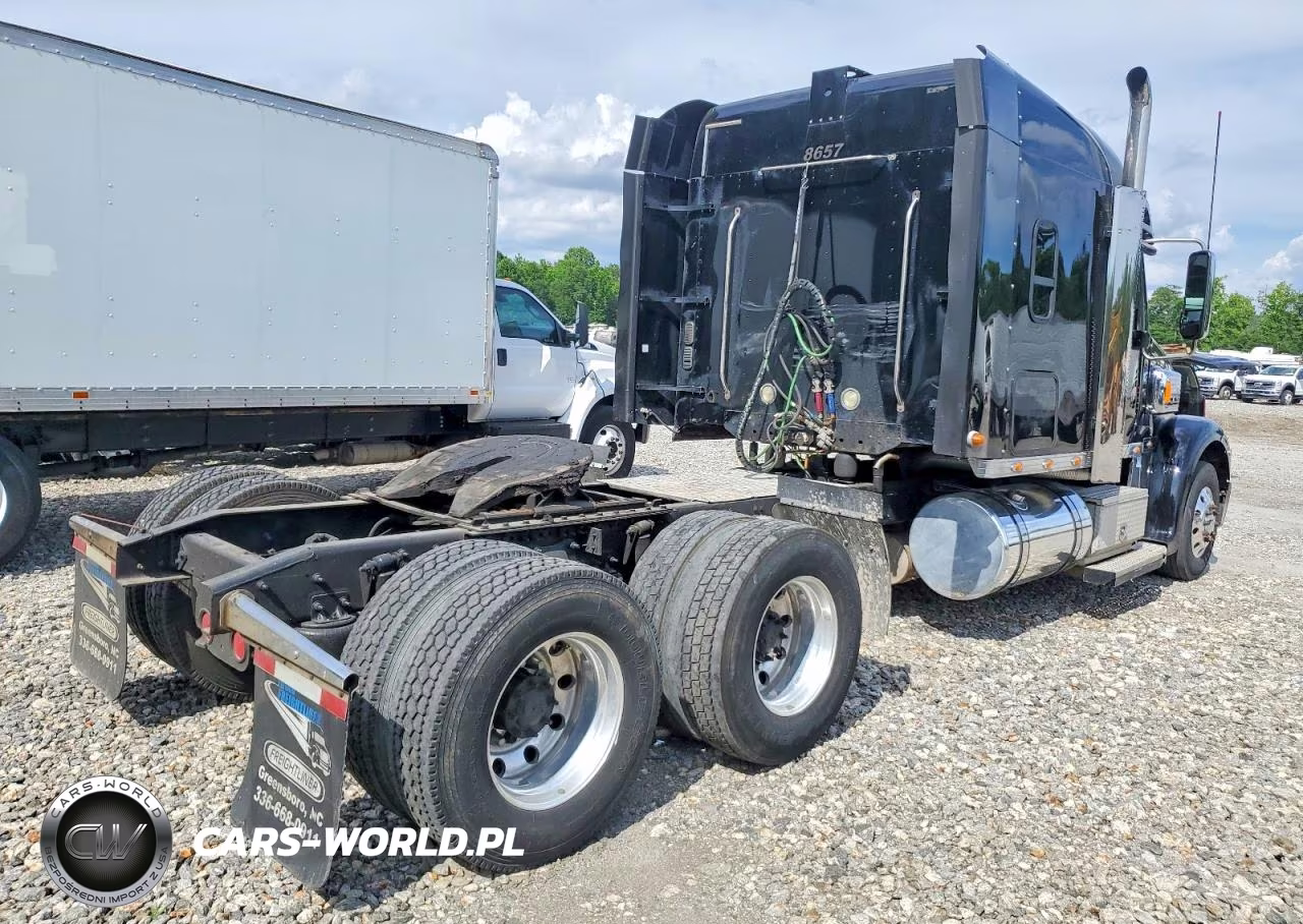 2017 Freightliner Coronado 132 Glider VIN:3ALXFB003HDHY7903 - 4