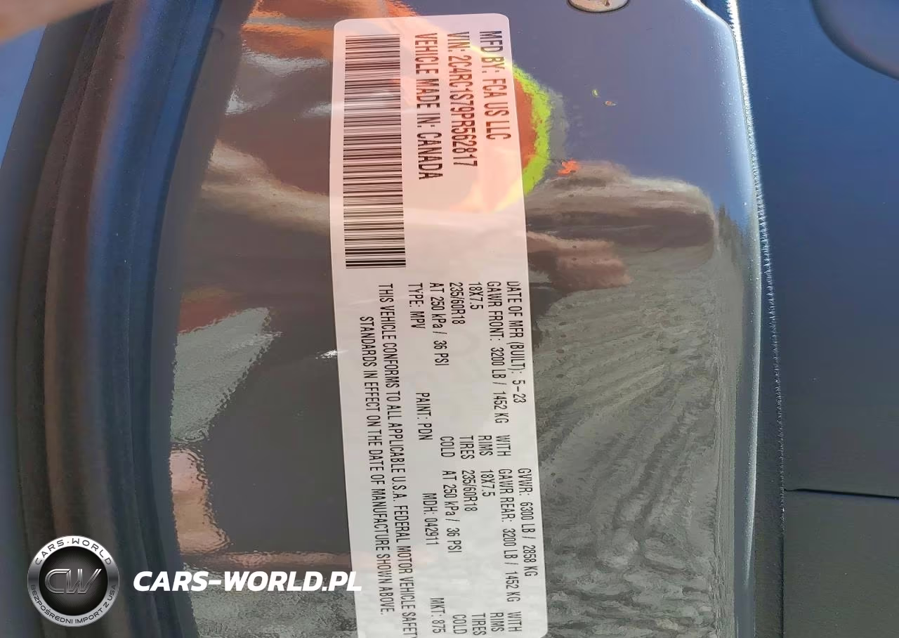 2023 Chrysler Pacifica Hybrid Limited VIN:2C4RC1S79PR562817 - 13