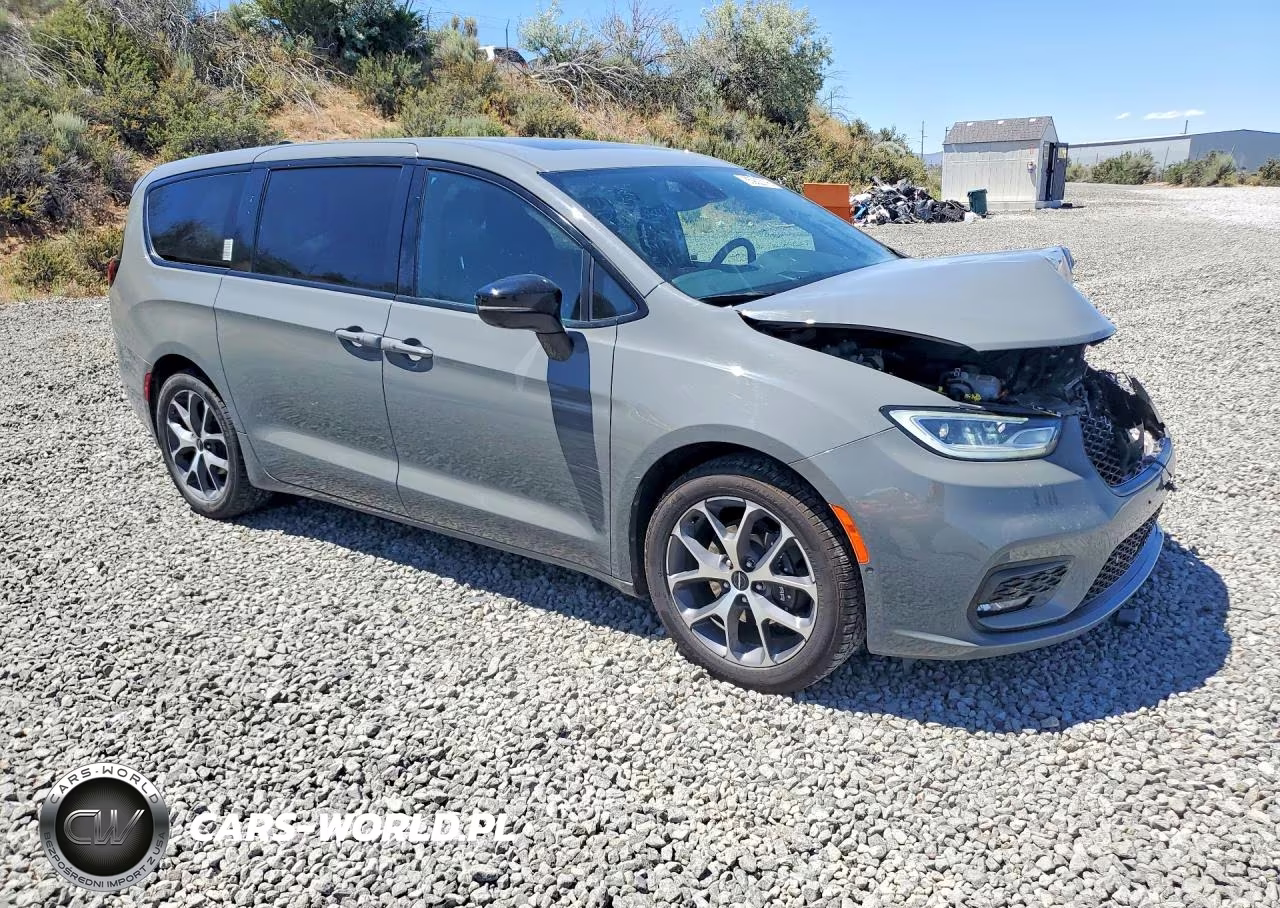 2023 Chrysler Pacifica Hybrid Limited VIN:2C4RC1S79PR562817 - 4