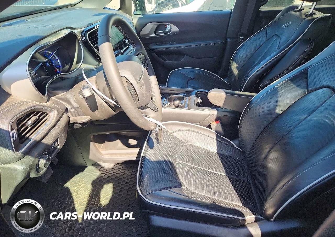 2023 Chrysler Pacifica Hybrid Limited VIN:2C4RC1S79PR562817 - 7