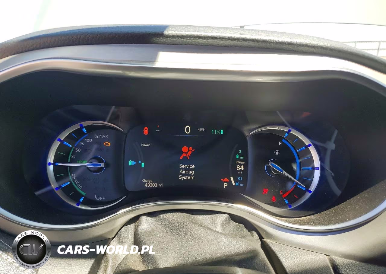 2023 Chrysler Pacifica Hybrid Limited VIN:2C4RC1S79PR562817 - 9