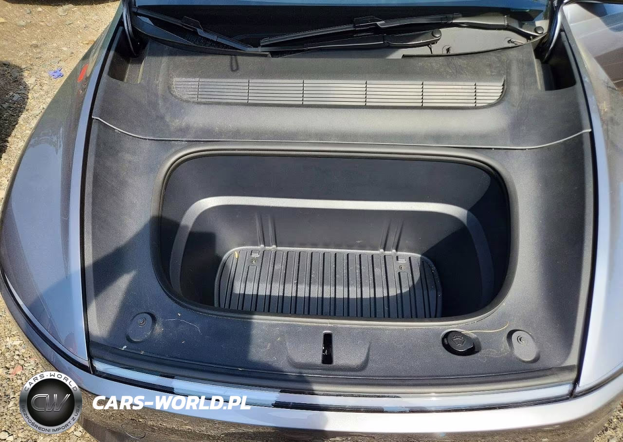 2026 Tesla Model Y VIN:7SAYGDEE5TA406808 - 12